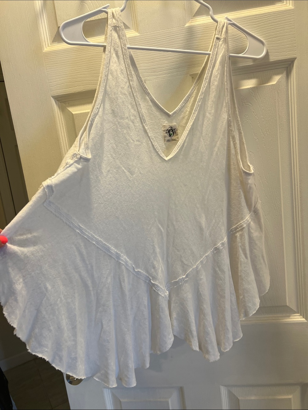 We The Free White Flowy V-Neck Swing Tank - Picture 2 of 6